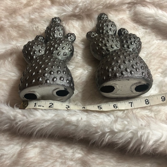 2 Metallic Covered Ceramic Cacti - Picture 4 of 4